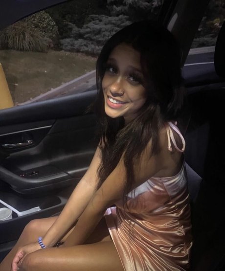 Lyla Troglin top pornstar pictures