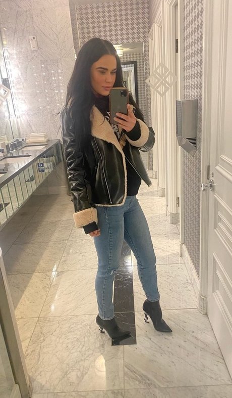 alt girl onlyfans art nude archive