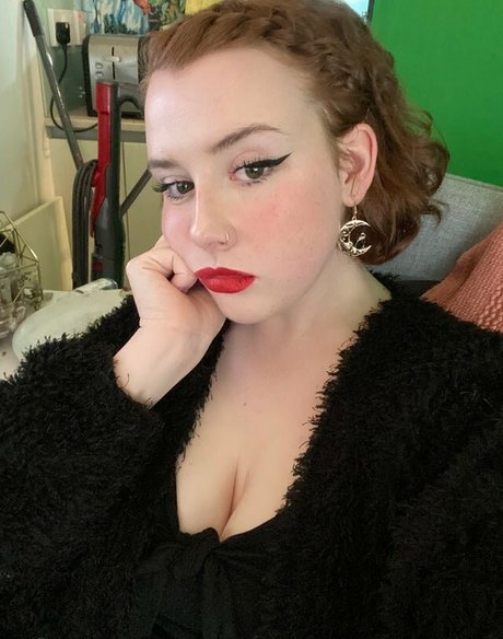 tall onlyfans hot image