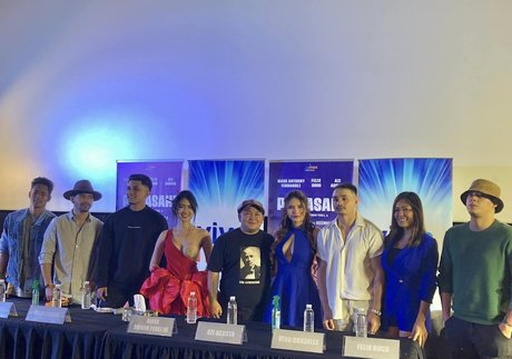 Azi Acosta adult model images