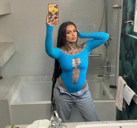 Zhavia nice star archive