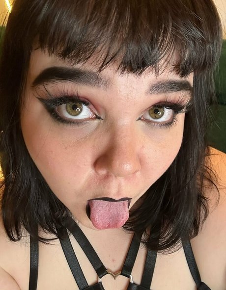 chubby goth onlyfans art naked galleries