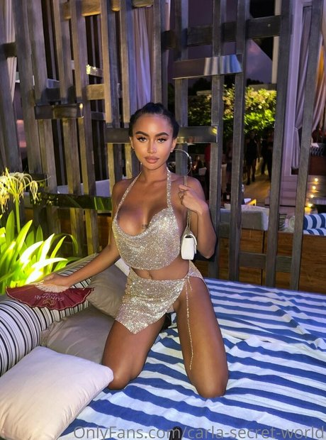 famous girls onlyfans sexy nudes pics