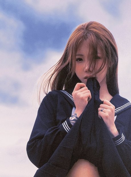 shiliuyelei hot actress image