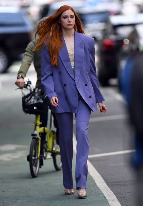 Karen Gillan nudes pornstar pic