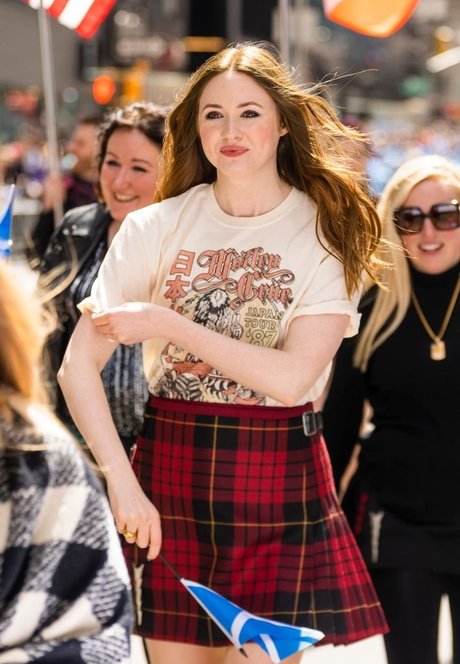 Karen Gillan sexy pornstar images