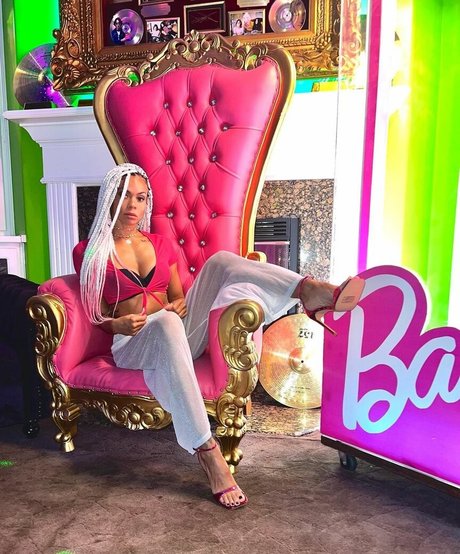 chubby babe onlyfans exclusive gallery