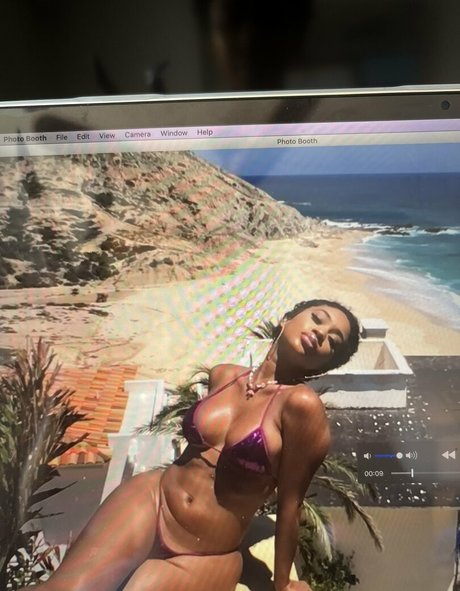 male onlyfans exclusive images