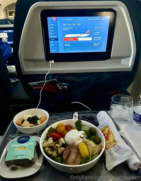 naughtycash hot pornstar pictures