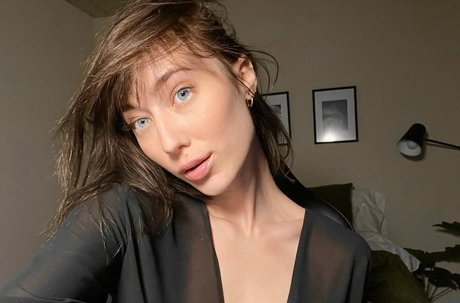 shemale cumshot onlyfans free naked image