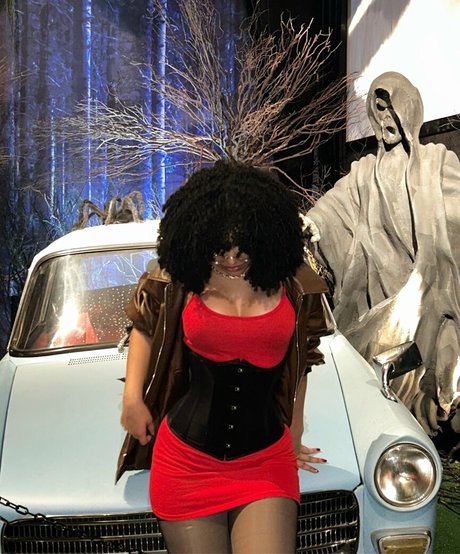 Marycuriell star art pic