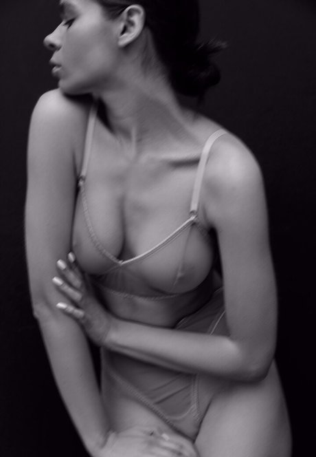 off grid onlyfans sexy image