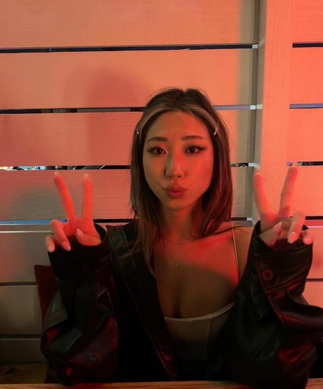 Sam Ko hot star photos