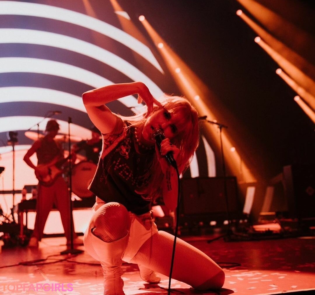 peeing onlyfans hot nude galleries