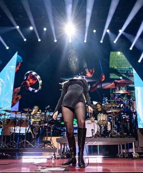 lesbian fingering onlyfans free photo