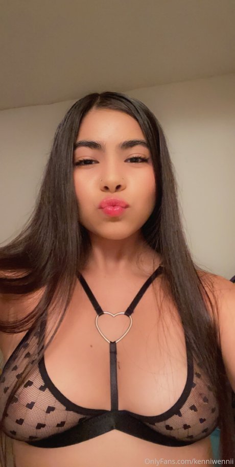 kenniwennii nude pornstar photos