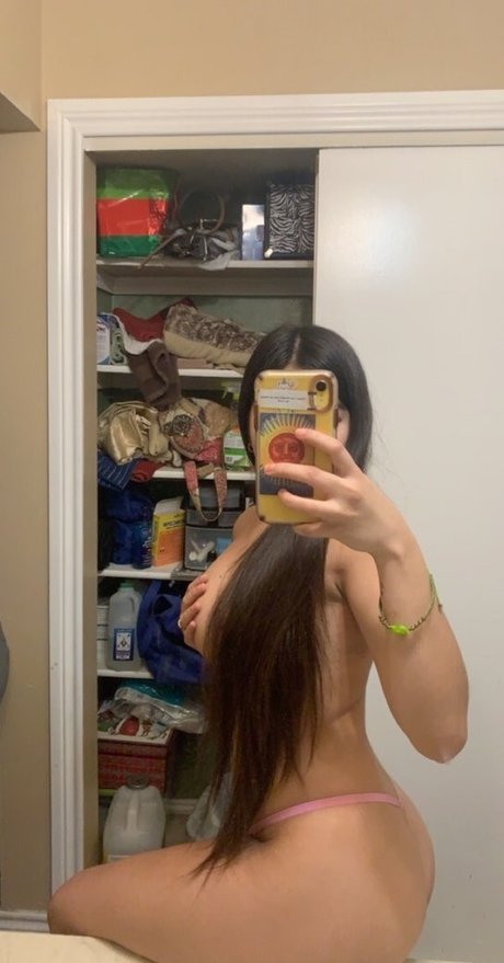 kenniwennii hot star pic