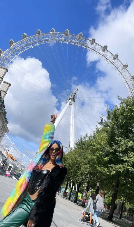 Sasha Banks naked model pics