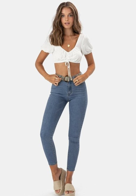 Anna Zak sexy actress img