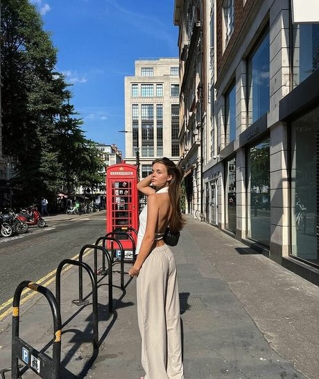 Anna Zak pornstar galleries