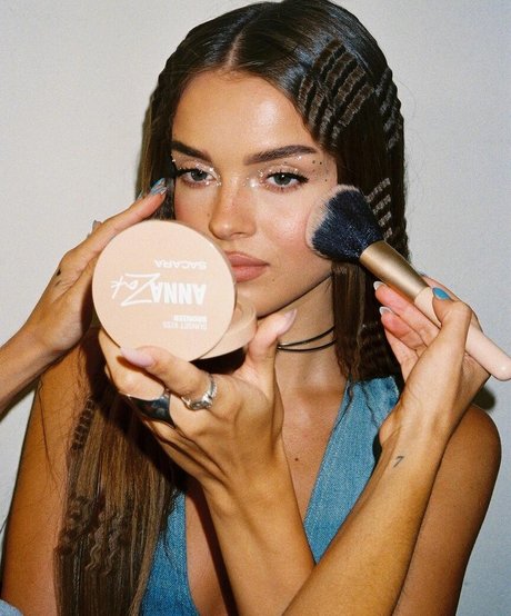 Anna Zak nice actress photo