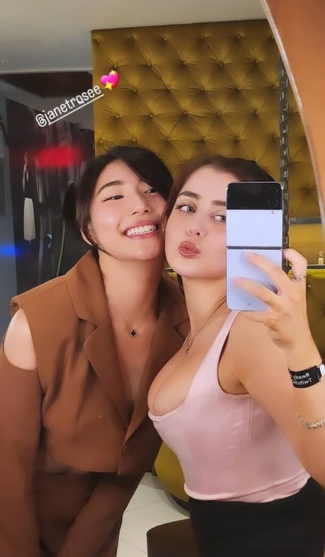 mature squirt onlyfans free naked picture