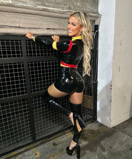 wide onlyfans free xxx photo