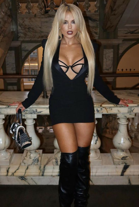 shemale fucks girl onlyfans porn pictures