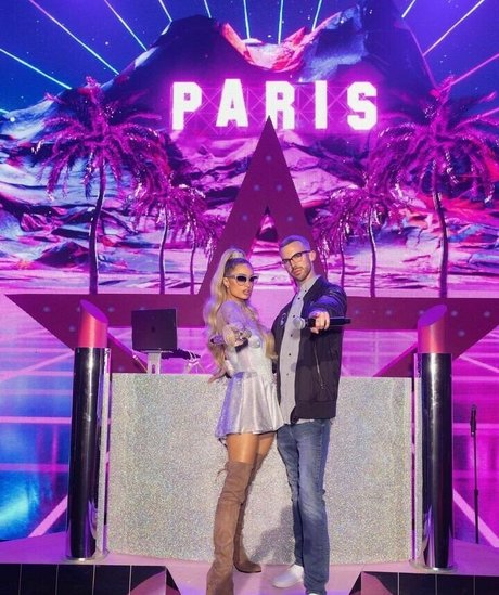 Paris Hilton pornstar nudes images