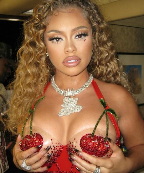 latto777 erotic pornstar img