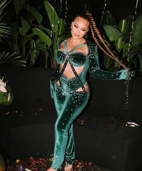 latto777 nude star photos