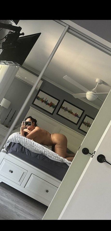 taylaxoxo model erotic gallery