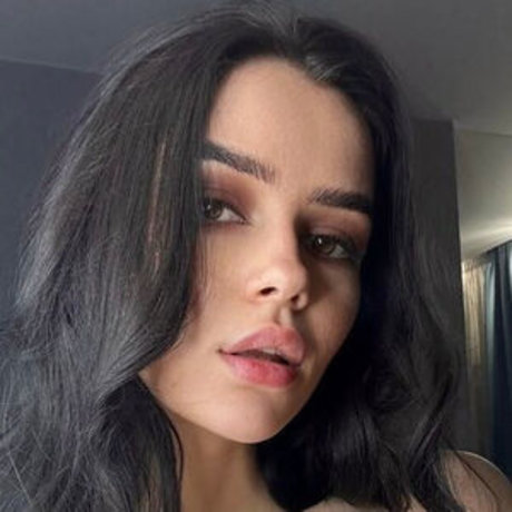 Chrysolite high quality actress pics