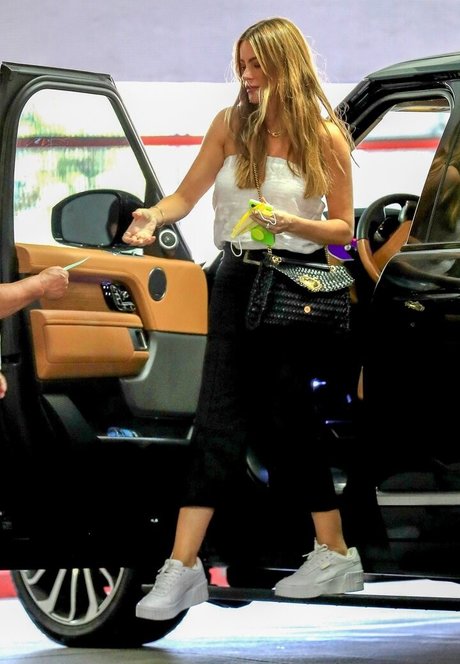 Sofia Vergara star nudes images