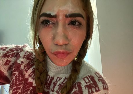 Artemis Carmona star hot photos