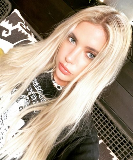 anal blonde onlyfans beautiful xxx gallery