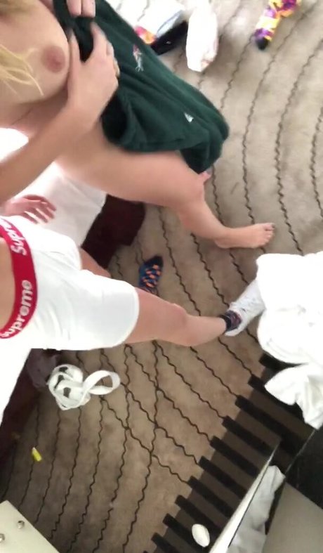 hairy armpits onlyfans pornos picture