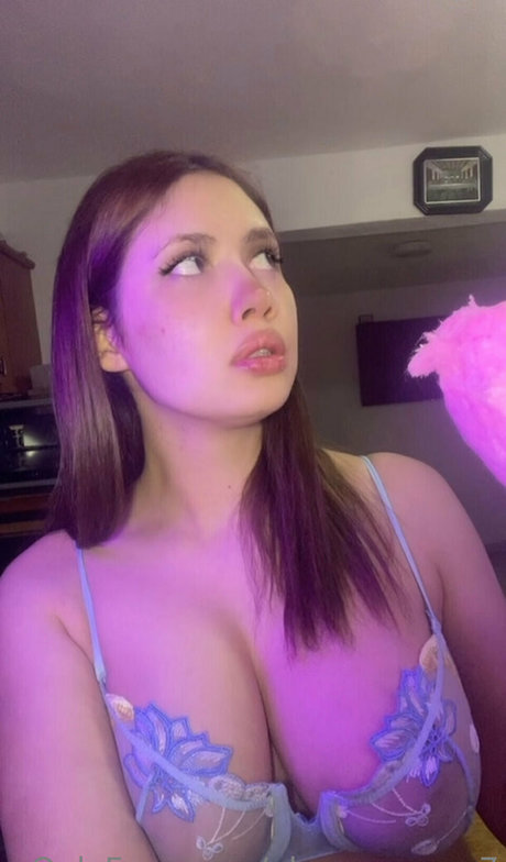 Alejandra Moreno model art pic