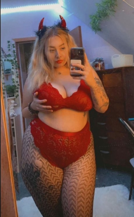 Xdennnii pornstar nude image