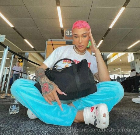 destinicreams model photo