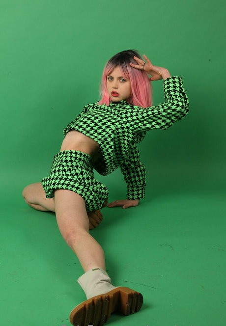 sandrateeny erotic star archive