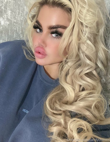 tanned onlyfans top gallery