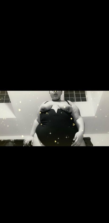 cheybbxxx naked actress images