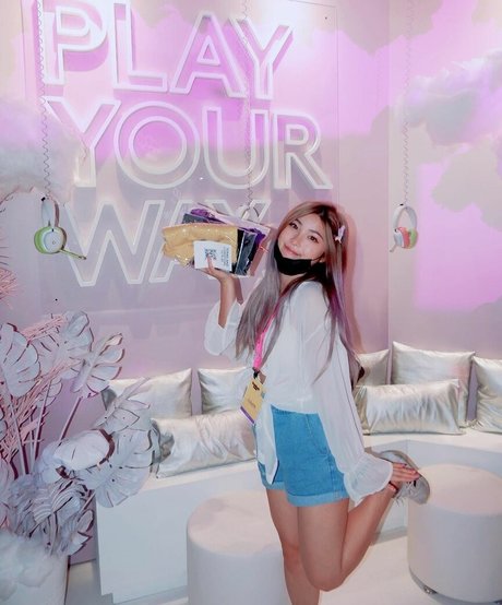 lily275 nudes actress pics