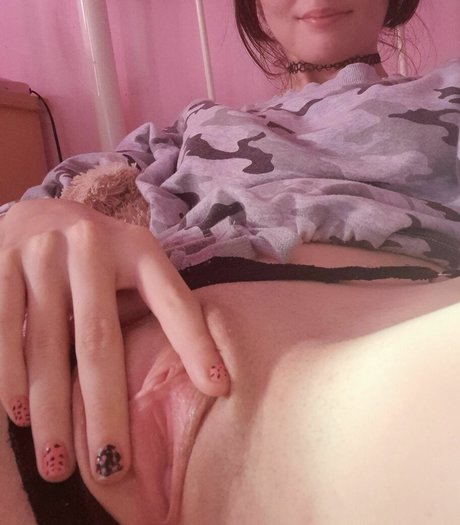 fingering pussy onlyfans nudes gallery