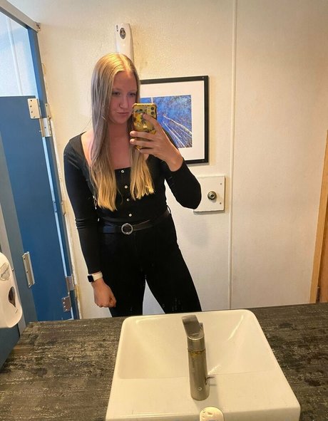 its kt pornstar nudes images