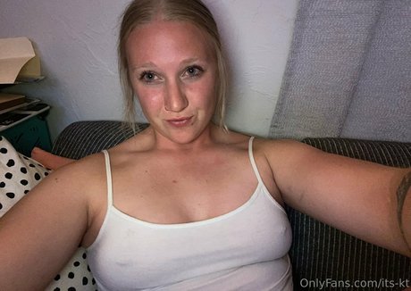 its kt exclusive model photos