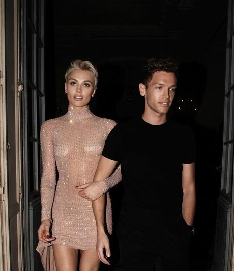 Wallis Day high quality pornstar picture