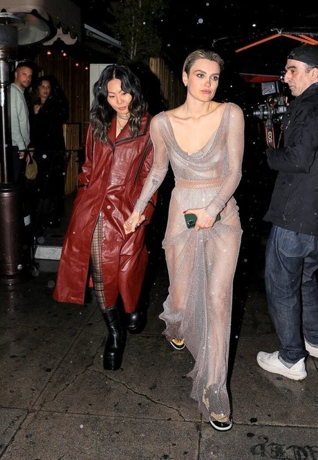 Wallis Day art actress picture