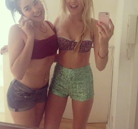 Wallis Day star pretty galleries